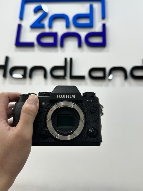 Máy ảnh Fujifilm X-T1 - Màu đen - Ngoại hình 97% - Sensor bụi, màn ám viền bung cao su - Kèm 1 pin + 1 sạc