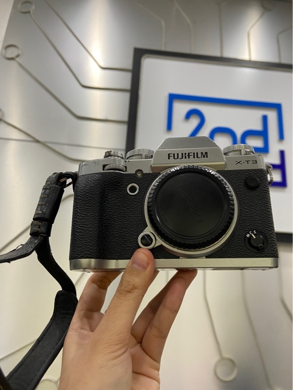 Máy ảnh Fujifilm X-T3 - Màu đen - Ngoại hình: 97% - mất nắp che - Kèm 1 pin