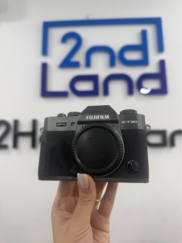 Máy ảnh Fujifilm X-T30 - Màu xám - Ngoại hình 97% - trầy xước , màn ám vàng - Kèm Box , 1 pin linh kiện , sạc linh kiện