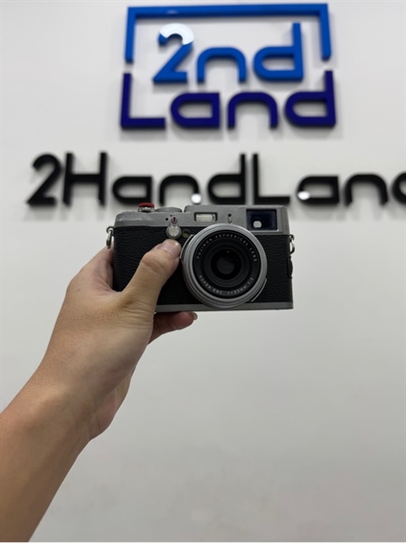 Máy ảnh Fujifilm X100 - Màu đen - Ngoại hình 97% - Ống ngắm bụi - Kèm sạc + 2 pin