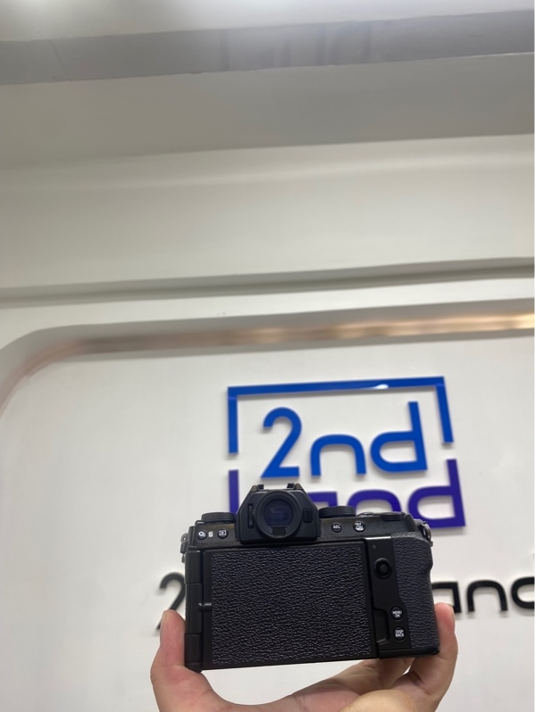 Máy ảnh Fujifilm XS10 - Màu đen - Ngoại hình 98% - Kèm túi, sạc, 4 pin (1 hơi phồng)