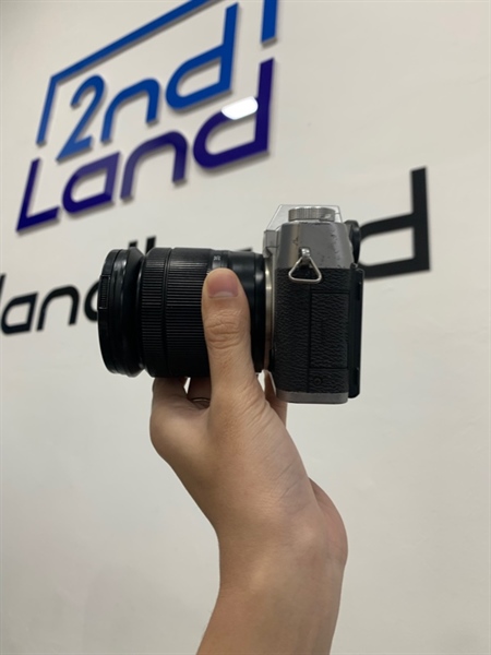 Máy ảnh Fujifilm XT-10 - Màu bạc - Ngoại hình: 95% - Body, kèm lens kit 16-50mm + 1 pin + sạc linh kiện