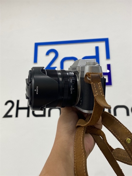 Máy ảnh FUJIFILM XT-20 - Màu đen - Ngoại hình 98% - Kèm lens Fujinon super EBC XF 18-55mm 1:2.8-4 RLM , kèm sạc 2