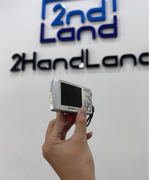 Máy ảnh kĩ thuật số Olympus Stylus 760 - Màu bạc - Ngoại hình 97% - Kèm sạc + 1 Pin + 1 thẻ 1GB 2