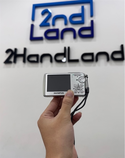 Máy ảnh kĩ thuật số Olympus Stylus 760 - Màu bạc - Ngoại hình 97% - Kèm sạc + 1 Pin + 1 thẻ 1GB 3