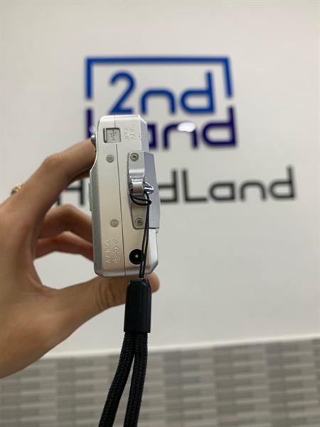 Máy ảnh Konica Minolta Dimage X50 - Màu trắng - Ngoại hình: 98% - Body, kèm 1 pin + sạc 1