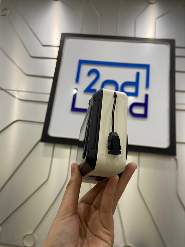 Máy ảnh Leica Sofort 2 - Màu trắng đen - Ngoại hình: 98% - Không sạc - Kèm Box