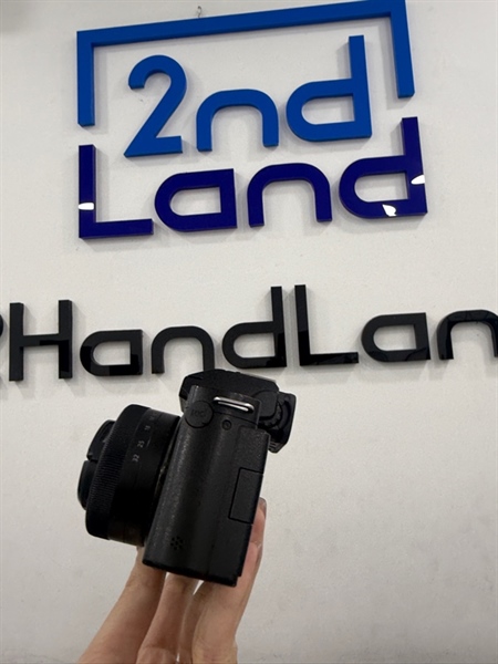 Máy ảnh Lumix G100 (DCG100) - Màu đen - Ngoại hình 98% - Kèm 1 sạc , 4 pin , lens kit 12-32mm 2