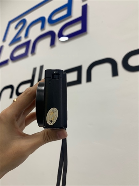 Máy ảnh Nikon Coolpix P300 - Màu đen - Ngoại hình: 97% - Màn tối góc, bụi trong màn - Body, kèm 1 pin + sạc 1