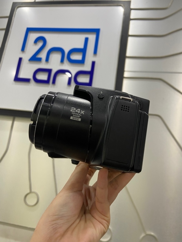 Máy ảnh Nikon Coolpix P90 - Màu đen - Ngoại hình: 98% - Màn trầy - Kèm 2 pin, 2 sạc, thẻ nhớ 32gb, túi, cap lens