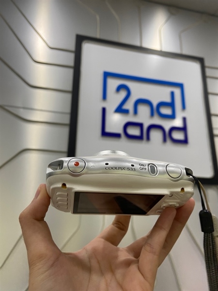 Máy ảnh Nikon Coolpix W100 - Màu trắng - Ngoại hình: 97% - Màn liveview xước, ốc rỉ sét - Body 1