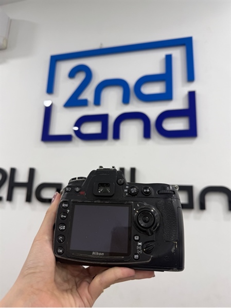 Máy ảnh Nikon D300S - Màu đen - Ngoại hình 96% - Máy trầy xước nặng , màn ám hồng nhẹ , màn bụi trong - Kèm 1 pin , 1 sạc , không thẻ 2