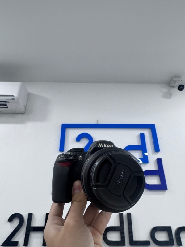 Máy ảnh Nikon D3100 - 28k shot - Màu đen - Lens kit Nikon AF-S DX NIKKOR 18-55mm f/3.5-5.6G VR II - Ngoại hình 97% - Body mòn, trầy xước, ốc rỉ, tróc cao su, màn tối nặng, gương lật tróc lớp phủ - Kèm túi đựng, 1 pin, 1 sạc