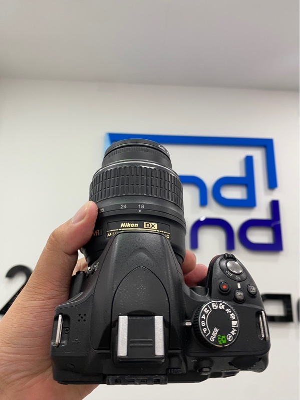 Máy ảnh Nikon D3200 DSLR - Màu đen - Ngoại hình: 97% - Màn ám vàng, xước thân, cao su viền ống ngắm bung - Kèm Box - Sạc - 1 pin - Lens Nikon AF-S DX Nikkor 18-55mm