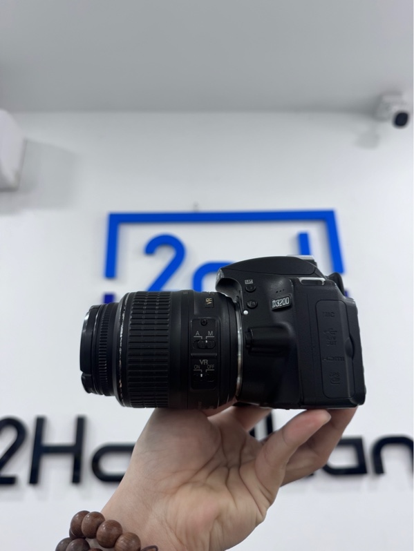 Máy ảnh Nikon D3200 - Màu đen - Ngoại hình 97% - 8k shot, Mòn nhẹ, lens tróc sơn - Kèm 1 thẻ nhớ 32Gb, 1 pin, 1 sạc, hood - Lens kit Nikon AF-S DX NIKKOR 18-55mm f/3.5-5.6G VR,