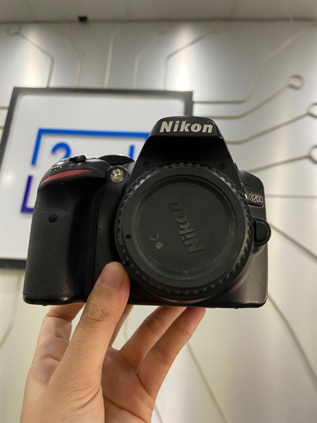 Máy ảnh Nikon D3200 - Màu đen - Ngoại hình: 97% - Kèm túi + 1 pin + 1 sạc 1