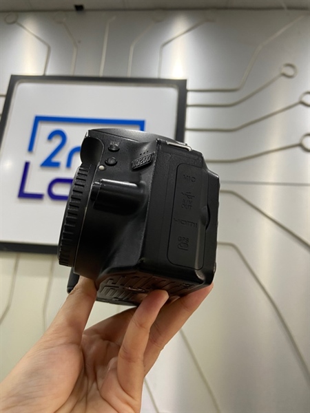 Máy ảnh Nikon D3200 - Màu đen - Ngoại hình: 97% - Kèm túi + 1 pin + 1 sạc 2