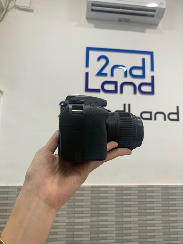 Máy ảnh Nikon D3400 - 2K shot - Màu đen - Ngoại hình: 98% - Mất eyecup - Kèm 2 pin + sạc + lens kit 18-55mm