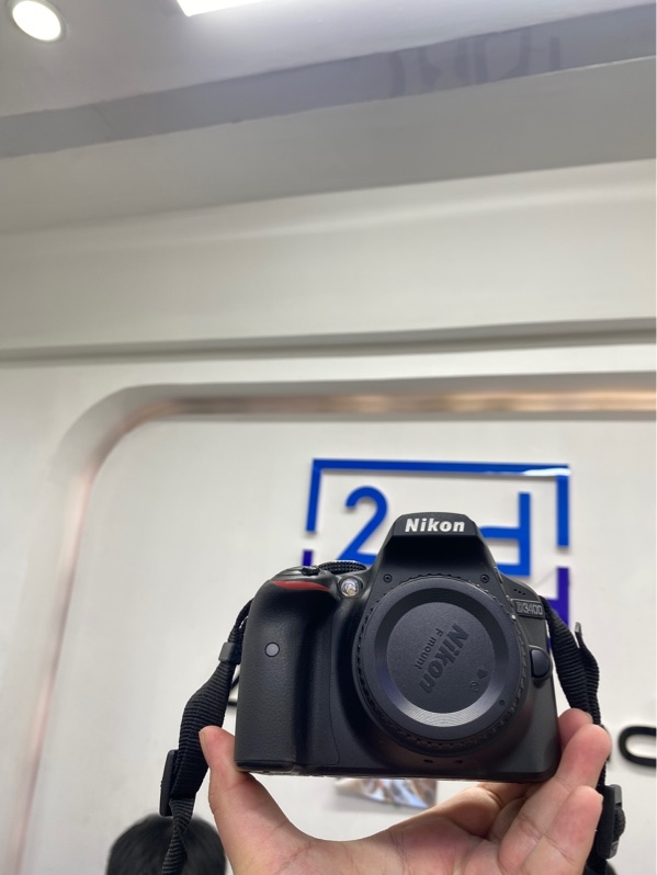 Máy ảnh Nikon D3400 - Màu đen - Ngoại hình 98% - Màn ám vàng - Kèm 1 pin, sạc, túi, box
