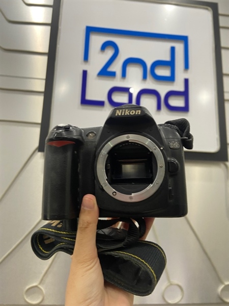 Máy ảnh Nikon D50 - Màu đen - Ngoại hình: 97% - Gương lật bụi, màn tróc phim trong - Kèm sạc + 2 pin + thẻ SD 1gb