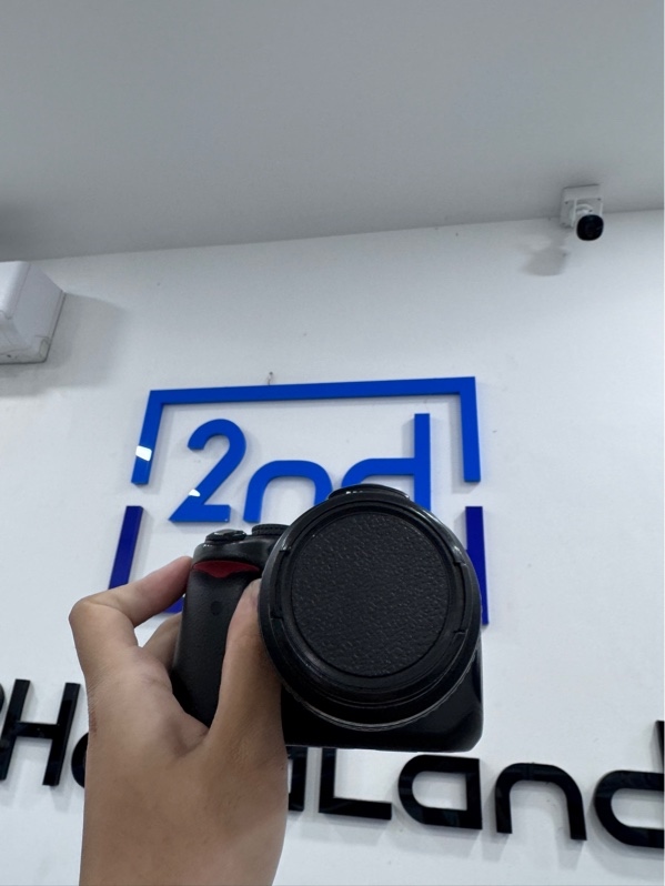 Máy ảnh Nikon D5000 - Màu đen - Ngoại hình 98% - Màn tối - Kèm túi đựng, 2 pin, 1 sạc, 1 thẻ 32GB