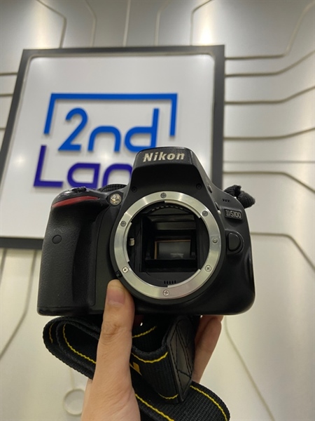 Máy ảnh Nikon D5100 - Màu đen - Ngoại hình: 97.5% - Kèm 1 pin + 1 thẻ nhớ 4GB