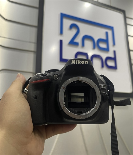 Máy ảnh Nikon D5200 - Màu Đen - Ngoại hình 98% - Kèm lens Nikon AF-SDX 18-55mm VR II - Kèm 1 pin + 1 sạc + 1 túi
