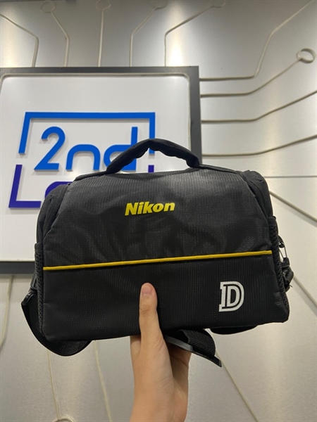 Máy ảnh Nikon D70 - Màu đen - Ngoại hình: 97% - Kính gộp, màn ám - Kèm túi + 1 pin zin + 1 sạc 3