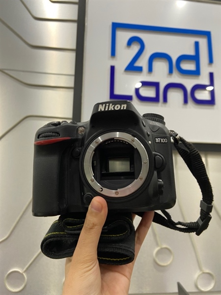 Máy ảnh Nikon D7100 - Màu đen - Ngoại hình: 98% - Kèm 1 pin + 1 thẻ nhớ