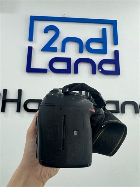 Máy ảnh Nikon D7200 - Màn phản quang, vàng màn nặng - Ngoại hình xấu - Kèm pin + sạc + thẻ 32GB 2