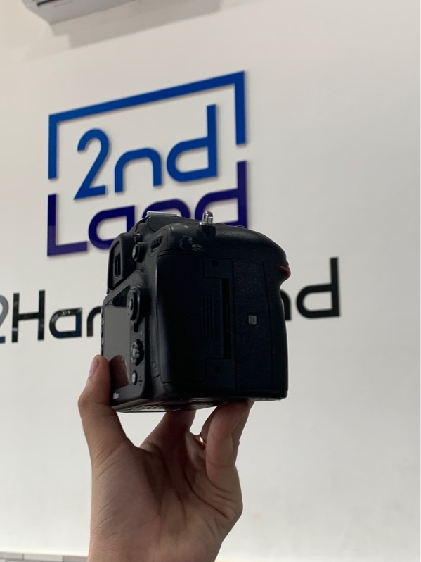Máy ảnh Nikon D7200 - Màu đen - Ngoại hình: 97% - Kèm 2 pin + sạc linh kiện