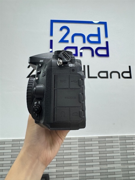 Máy ảnh Nikon D7200 - Màu đen - Ngoại hình 98% - Body, kèm sạc, 1 pin 1