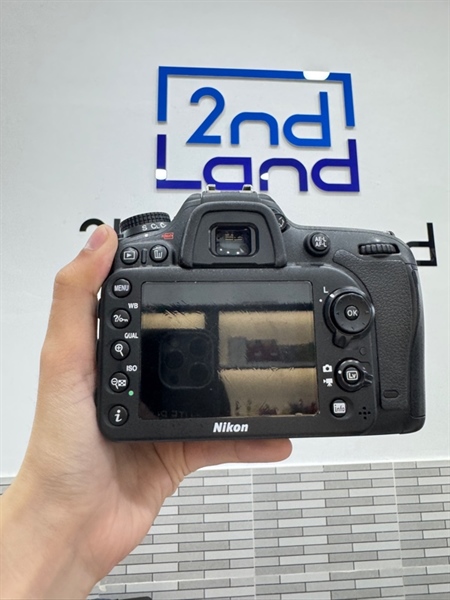 Máy ảnh Nikon D7200 - Màu đen - Ngoại hình 98% - Body, kèm sạc, 1 pin 2
