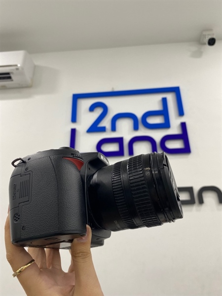 Máy ảnh Nikon D90 - Màu đen - Ngoại hình 98% - Kèm túi , sạc , 1 pin , lens nikon DX AFS 18-70mm F3.5-4.5G mất số vòng zoom , motor zoom rít 3