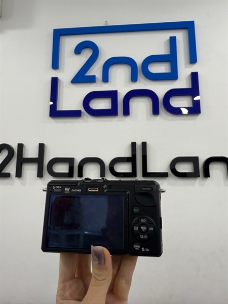 Máy ảnh Panasonic DMC-GF2 - Màu đen - Ngoại hình 98% - Sensor mốc - Kèm 1 pin , 1 sạc , 1 thẻ 64GB , Lens Cosina 28mm 1:2.8SMC 2