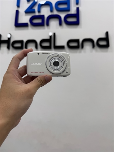 Máy ảnh Panasonic Lumix DMC S2 - Màu trắng - Ngoại hình 97% - Màn ám cam đốm - Kèm sạc + 1 pin + 1 thẻ 4gb