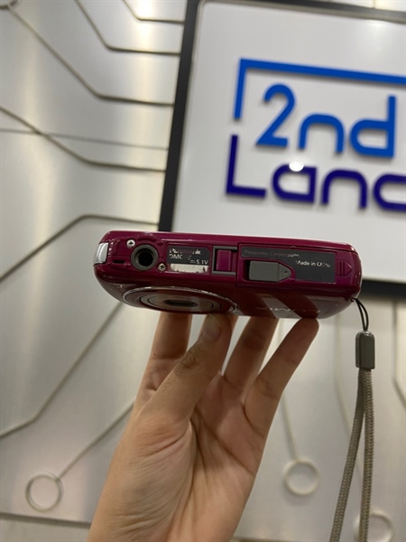 Máy ảnh Panasonic Lumix DMC-S3 - Màu hồng - Ngoại hình: 97% - Cam bị nhiều đốm, viền màn ám xanh - Kèm 1 pin + dock sạc + túi 2
