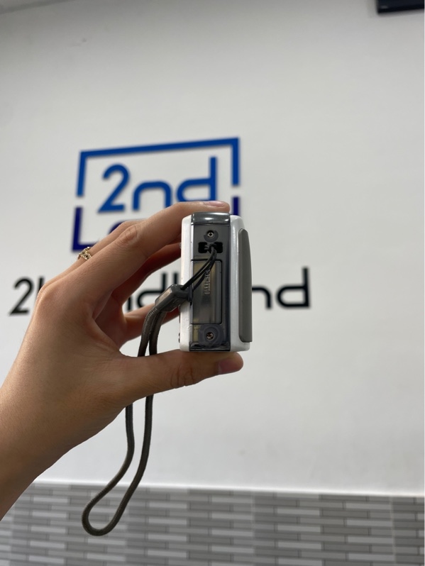 Máy ảnh Panasonic Lumix DMC-TZ30 (ZS20) - Màu trắng - Ngoại hình: 97% - Kèm 2 pin + 1 sạc