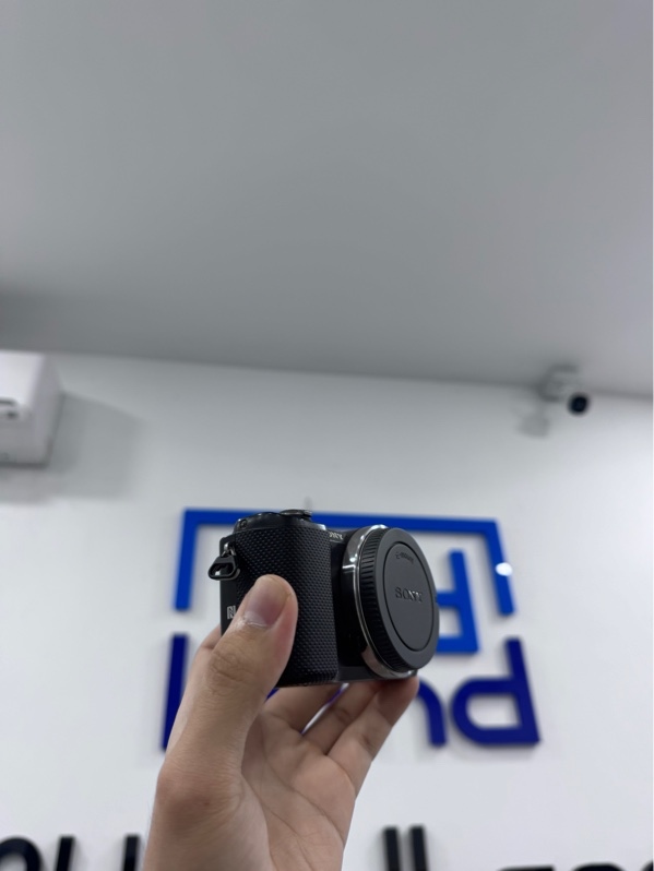 Máy ảnh Sony A5000 - 12k shot - Màu đen - Ngoại hình 98% - Body trầy xước - Kèm 1 pin, 1 sạc