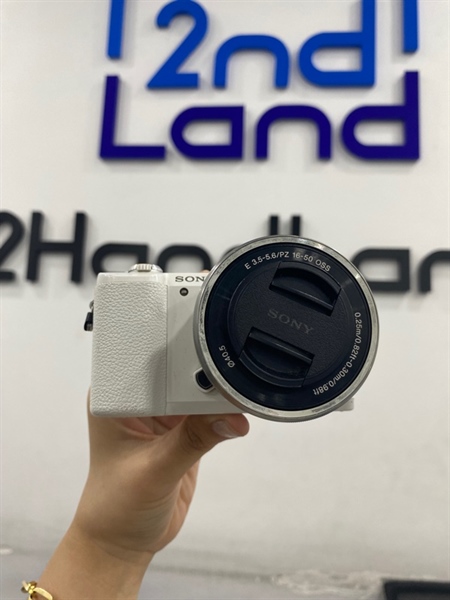 Máy ảnh Sony A5100 - Màu trắng - Ngoại hình 97% - Màn trầy , máy trầy , ố nhẹ - Kèm Box , 1 sạc , 2 pin , lens kit 3.5-5.6/pz 16-50 OSS 1