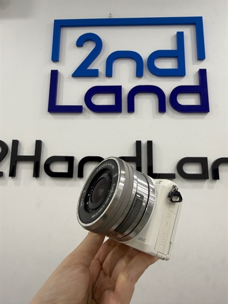 Máy ảnh Sony A5100 - Màu trắng - Ngoại hình 97% - Máy ố - Kèm 1 pin , 1 sạc , 1 thẻ 16GB , 1 lens Sony SELP1650 bụi trong ít 1