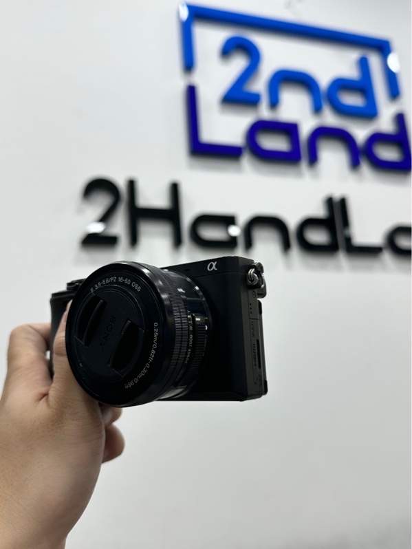Máy ảnh Sony A6300 - Màu đen - Ngoại hình 97% - Màn trầy - Kèm túi + 1 Sạc + 1 pin + Lens Sony E PZ 16-50mm F3.5-5.6 OSS