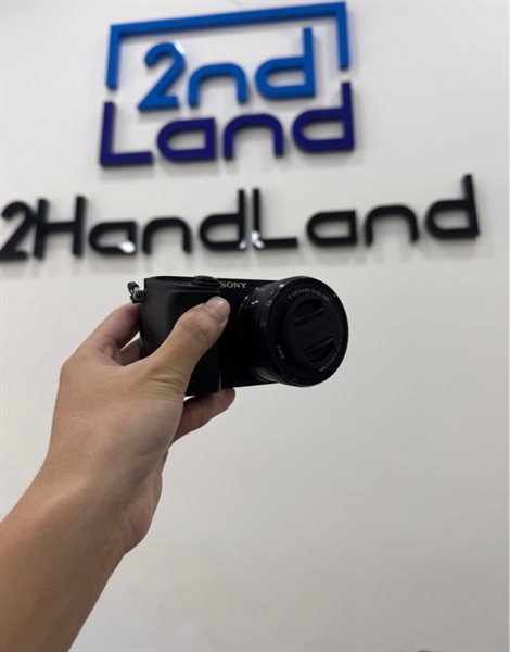 Máy ảnh Sony A6300 - Màu đen - Ngoại hình 97% - Màn xước - Kèm sạc + 1 pin + 1 lens kits 16-50mm E3.5-5.6/pz OSS 1