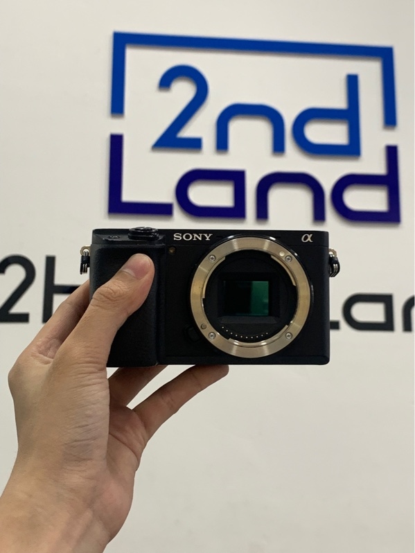 Máy ảnh Sony A6400 - 12k5 shot - Màu đen - Ngoại hình: 98% - Kèm sạc