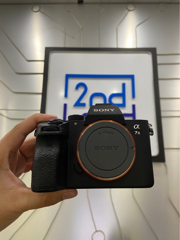 Máy ảnh Sony Alpha 7 III - Màu đen - Ngoại hình: 97% - Cấn, trầy xước - Kèm 1 pin