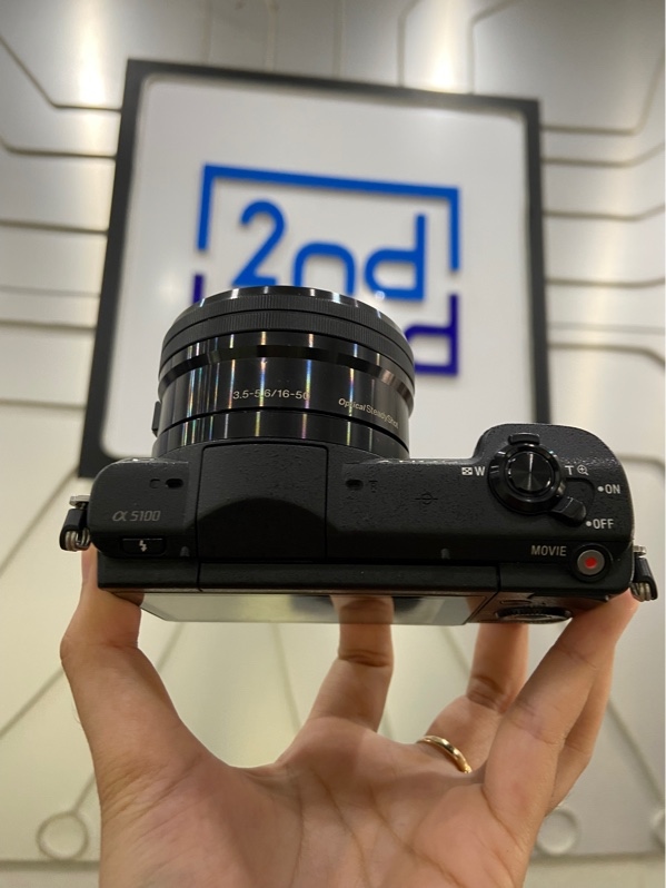 Máy ảnh Sony Alpha A5100 - Màu đen - Ngoại hình: 97% - Lens bụi trong, màn ám viền góc hồng, xước màn - Kèm 1 pin, thẻ 16gb, lens sony E PZ 16-50mm f3.5-5.6 OSS