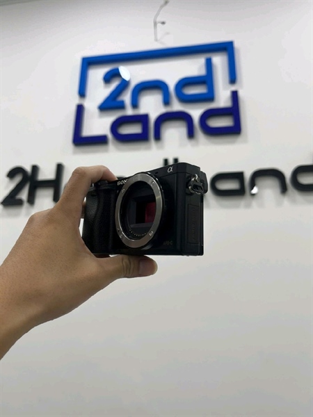Máy ảnh Sony Alpha A6000 - Màu đen - Ngoại hình 97% - Kèm sạc + 1 pin + Túi đựng