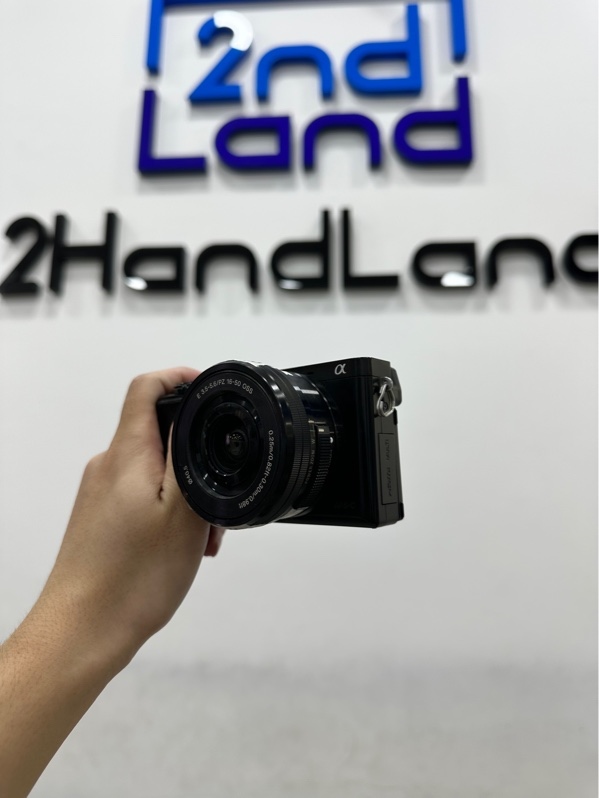 Máy ảnh Sony Alpha A6000 - Màu đen - Ngoại hình 97% - Màn ám tối 4 góc - Kèm 2 Pin + Sạc hư 1 bên + Lens Kit Sony 16-50 OSS E 3.5-5.6/PZ