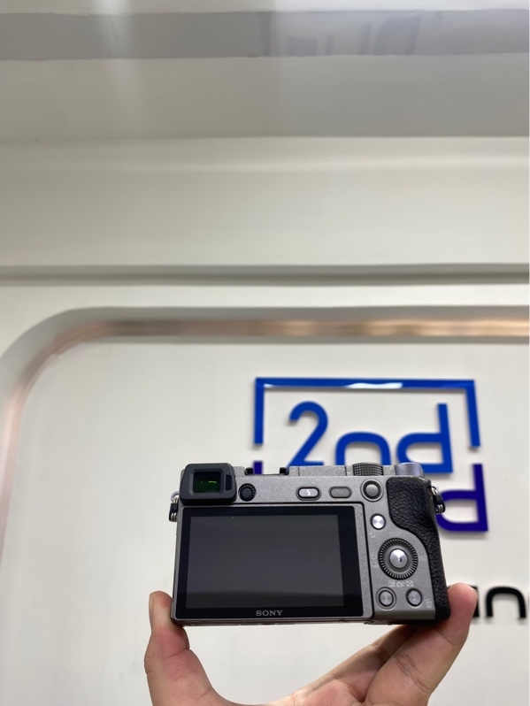 Máy ảnh Sony Alpha A6000 - Màu xám - Ngoại hình 98% - 66k shot - Kèm 1 pin, dock sạc