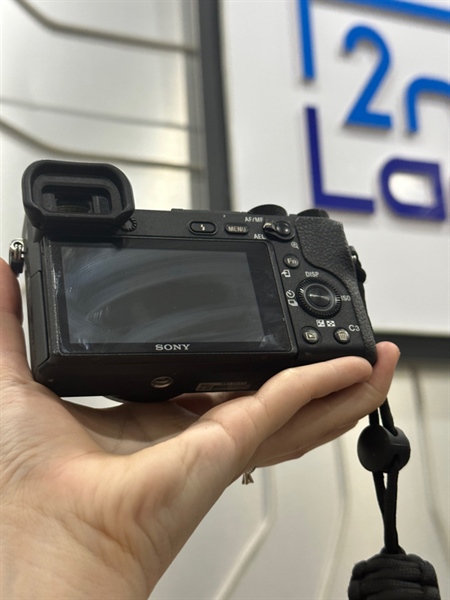 Máy ảnh Sony alpha A6500 - Đen - Ngoại hình: 98% - Sensor bụi nhiều, mốc nhẹ vài đốm - Kèm: Sạc + 2 Pin + Thẻ 32GB